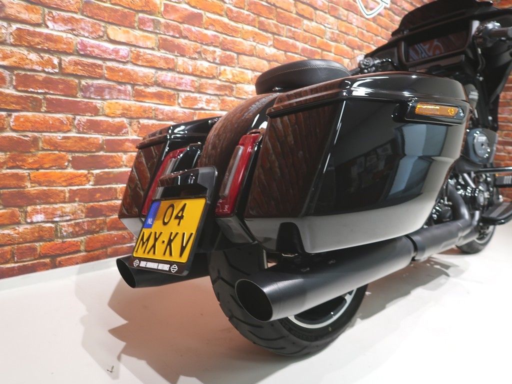 FLHX Street Glide 117